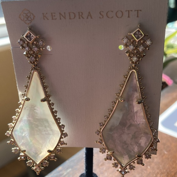 Kendra Scott Earrings - Picture 3 of 4